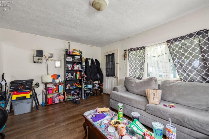 815 Edison Lane, Port Clinton, 43452, ,Multiple Units,For Sale,Edison,20261432