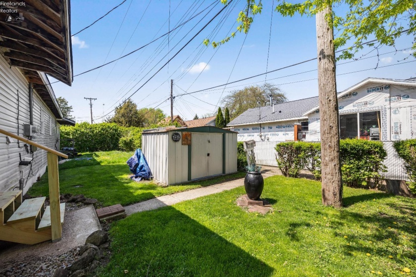 815 Edison Lane, Port Clinton, 43452, ,Multiple Units,For Sale,Edison,20261432