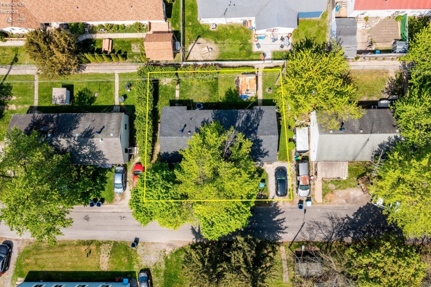 815 Edison Lane, Port Clinton, 43452, ,Multiple Units,For Sale,Edison,20261432