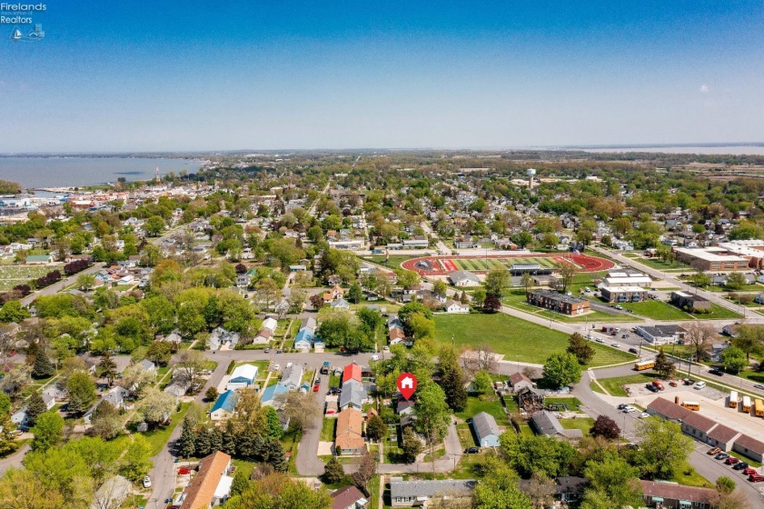 815 Edison Lane, Port Clinton, 43452, ,Multiple Units,For Sale,Edison,20261432