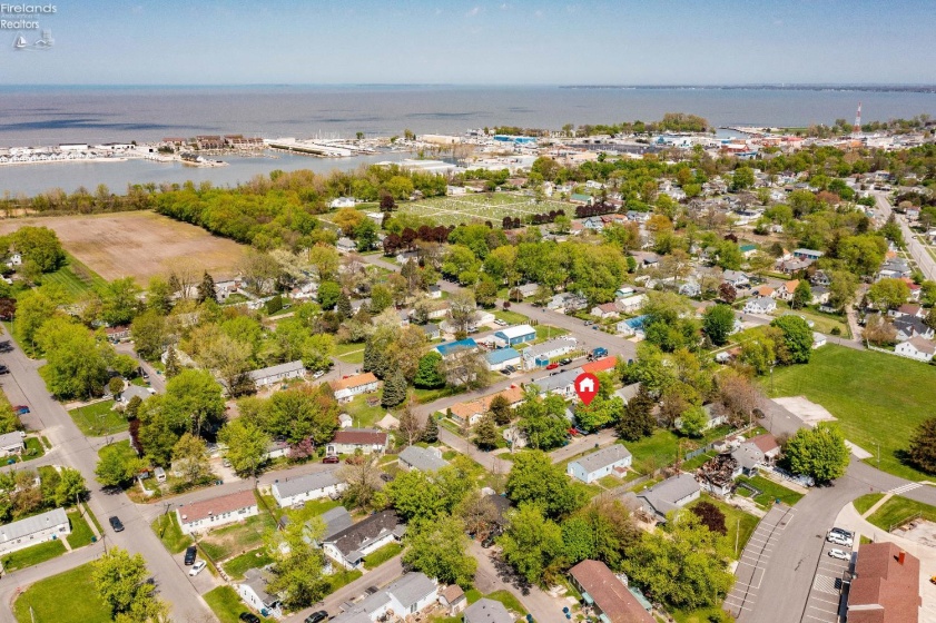 815 Edison Lane, Port Clinton, 43452, ,Multiple Units,For Sale,Edison,20261432