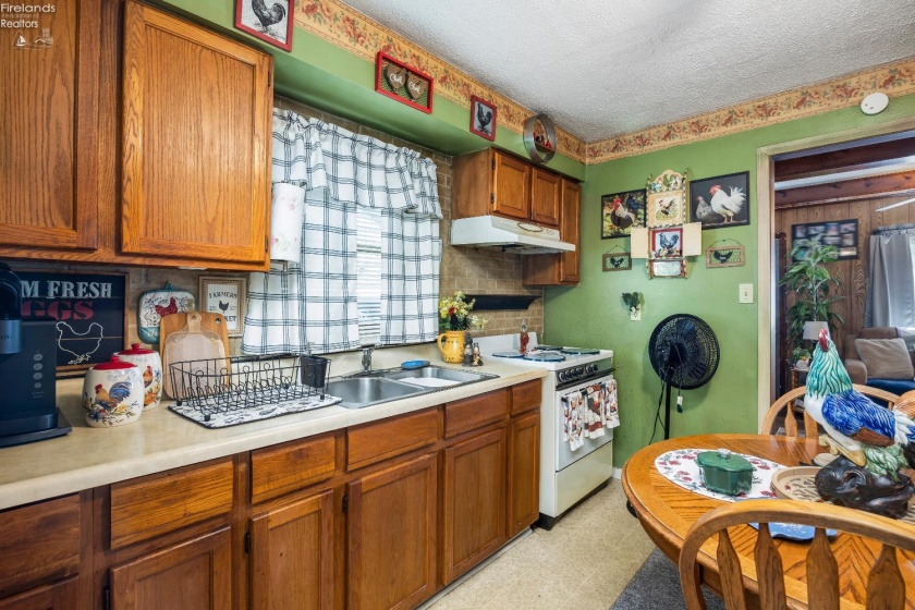 815 Edison Lane, Port Clinton, 43452, ,Multiple Units,For Sale,Edison,20261432