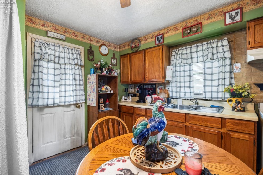 815 Edison Lane, Port Clinton, 43452, ,Multiple Units,For Sale,Edison,20261432