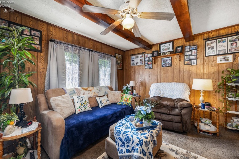 815 Edison Lane, Port Clinton, 43452, ,Multiple Units,For Sale,Edison,20261432