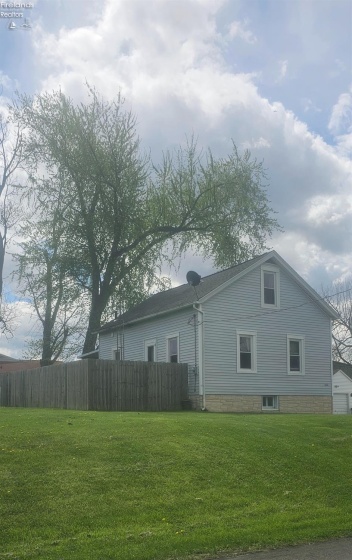 606 Oakland Avenue, Sandusky, 44870, 2 Bedrooms Bedrooms, ,1 BathroomBathrooms,Residential,For Sale,Oakland,20261389