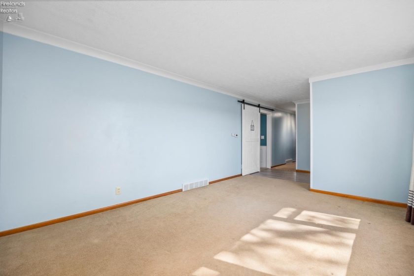 919 Fulton Street, Port Clinton, 43452, 3 Bedrooms Bedrooms, ,2 BathroomsBathrooms,Residential,For Sale,Fulton,20261421