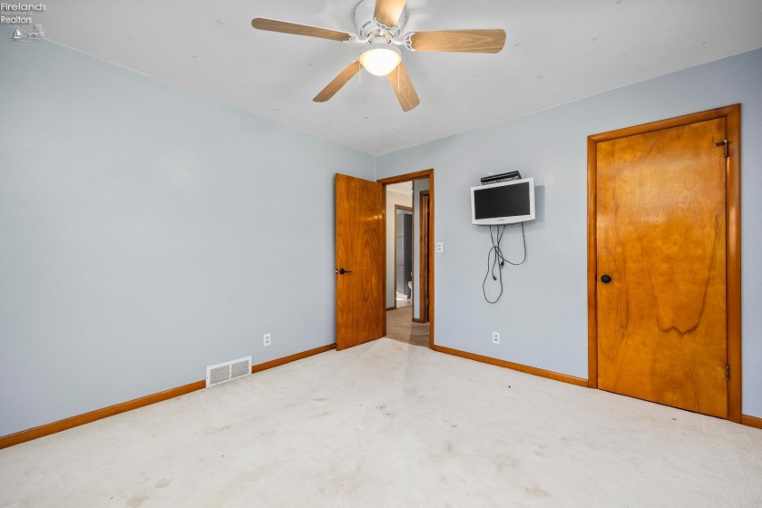 919 Fulton Street, Port Clinton, 43452, 3 Bedrooms Bedrooms, ,2 BathroomsBathrooms,Residential,For Sale,Fulton,20261421