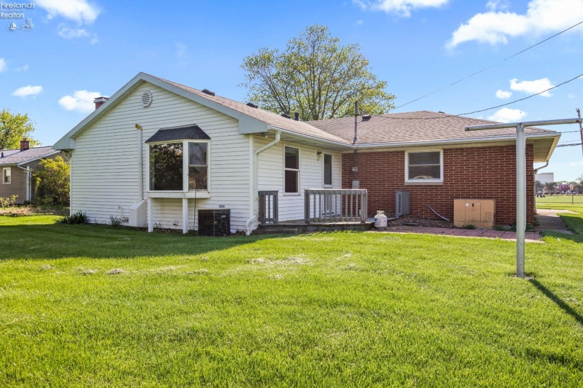 919 Fulton Street, Port Clinton, 43452, 3 Bedrooms Bedrooms, ,2 BathroomsBathrooms,Residential,For Sale,Fulton,20261421