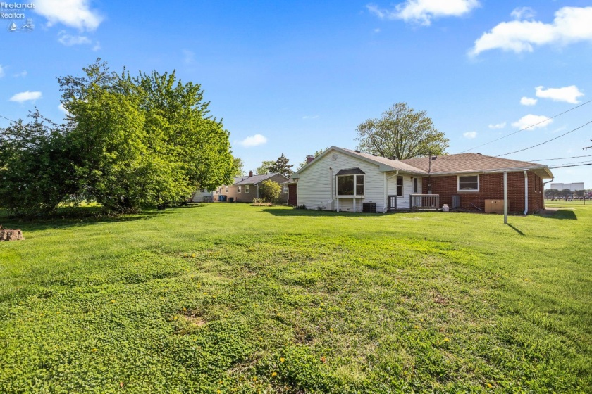 919 Fulton Street, Port Clinton, 43452, 3 Bedrooms Bedrooms, ,2 BathroomsBathrooms,Residential,For Sale,Fulton,20261421