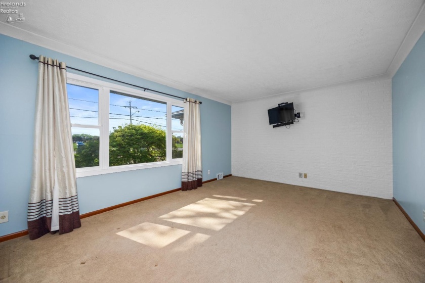 919 Fulton Street, Port Clinton, 43452, 3 Bedrooms Bedrooms, ,2 BathroomsBathrooms,Residential,For Sale,Fulton,20261421