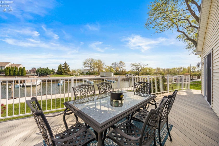 1561 Starboard Avenue, Port Clinton, 43452, 3 Bedrooms Bedrooms, ,2 BathroomsBathrooms,Residential,For Sale,Starboard,20261417