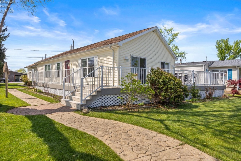 1561 Starboard Avenue, Port Clinton, 43452, 3 Bedrooms Bedrooms, ,2 BathroomsBathrooms,Residential,For Sale,Starboard,20261417