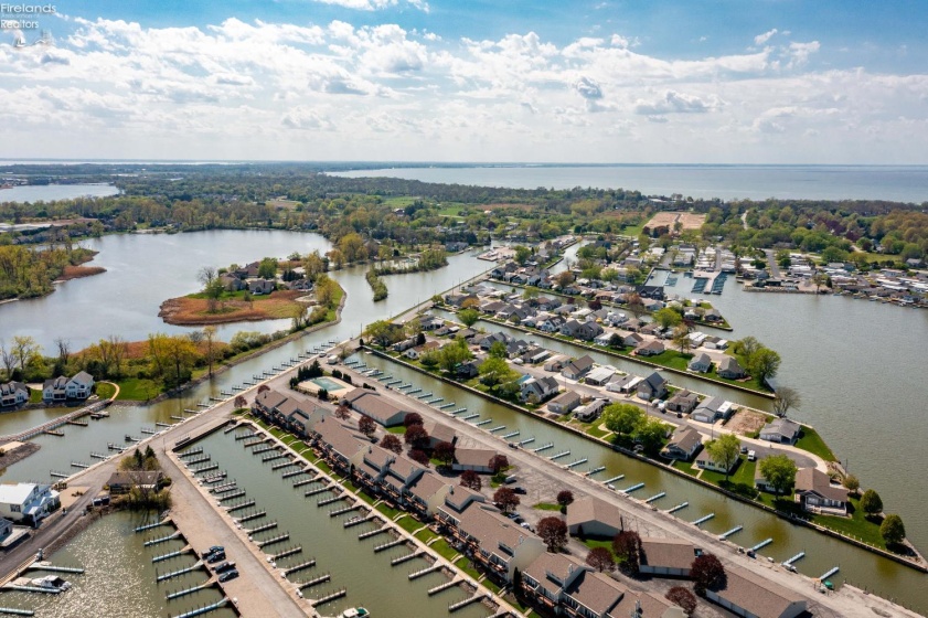 1561 Starboard Avenue, Port Clinton, 43452, 3 Bedrooms Bedrooms, ,2 BathroomsBathrooms,Residential,For Sale,Starboard,20261417