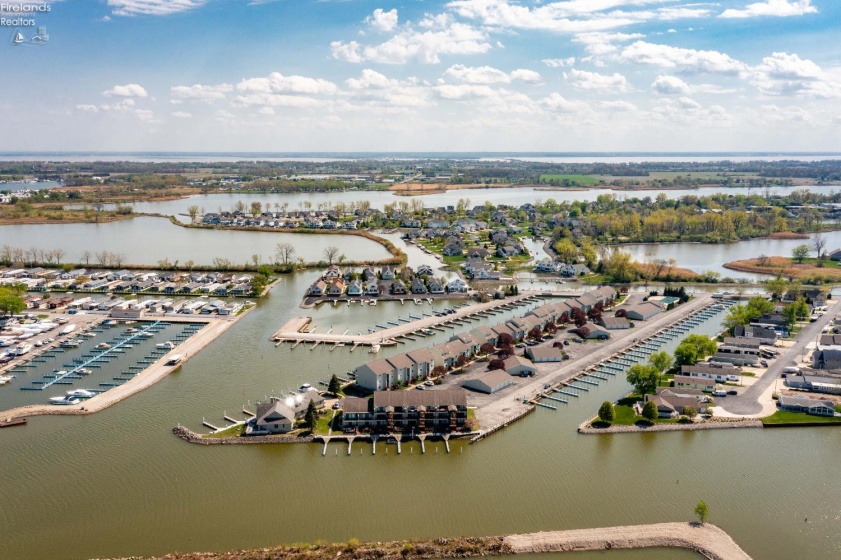 1561 Starboard Avenue, Port Clinton, 43452, 3 Bedrooms Bedrooms, ,2 BathroomsBathrooms,Residential,For Sale,Starboard,20261417