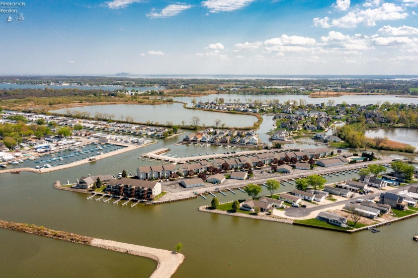 1561 Starboard Avenue, Port Clinton, 43452, 3 Bedrooms Bedrooms, ,2 BathroomsBathrooms,Residential,For Sale,Starboard,20261417