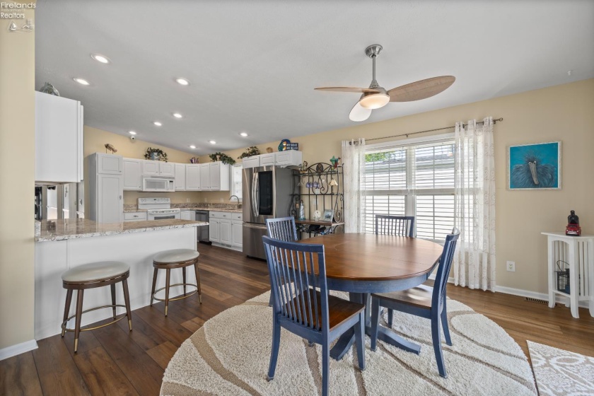 1561 Starboard Avenue, Port Clinton, 43452, 3 Bedrooms Bedrooms, ,2 BathroomsBathrooms,Residential,For Sale,Starboard,20261417