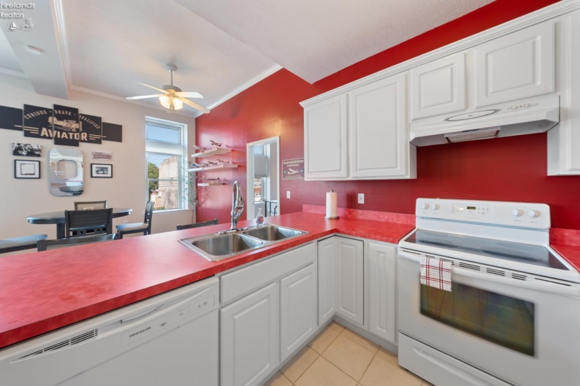 934 Washington Street, Sandusky, 44870, 3 Bedrooms Bedrooms, ,2 BathroomsBathrooms,Residential,For Sale,Washington,20261430