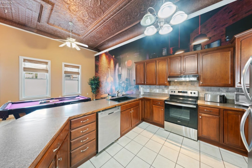 934 Washington Street, Sandusky, 44870, 3 Bedrooms Bedrooms, ,2 BathroomsBathrooms,Residential,For Sale,Washington,20261454