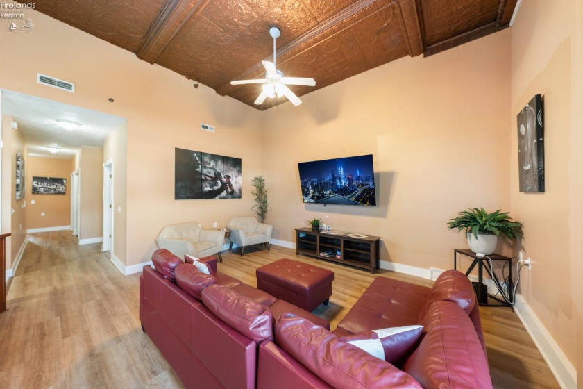 934 Washington Street, Sandusky, 44870, 3 Bedrooms Bedrooms, ,2 BathroomsBathrooms,Residential,For Sale,Washington,20261454