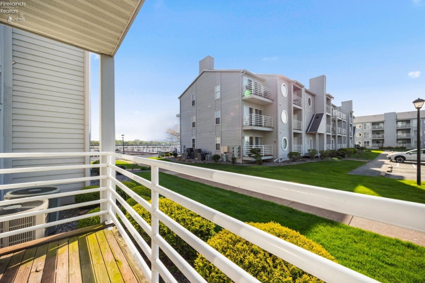 104 Clinton Reef Drive, Port Clinton, 43452, 2 Bedrooms Bedrooms, ,1 BathroomBathrooms,Residential,For Sale,Clinton Reef,20261353