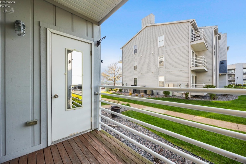 104 Clinton Reef Drive, Port Clinton, 43452, 2 Bedrooms Bedrooms, ,1 BathroomBathrooms,Residential,For Sale,Clinton Reef,20261353