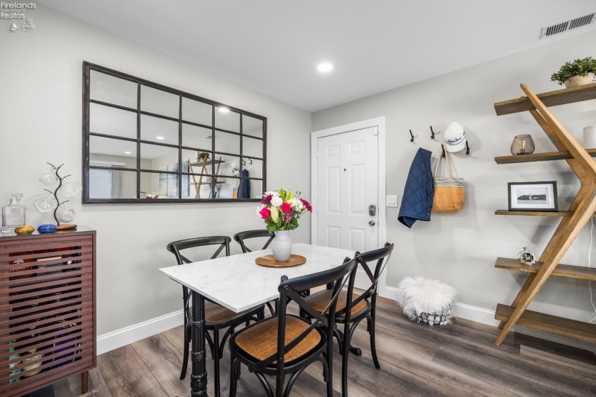 104 Clinton Reef Drive, Port Clinton, 43452, 2 Bedrooms Bedrooms, ,1 BathroomBathrooms,Residential,For Sale,Clinton Reef,20261353