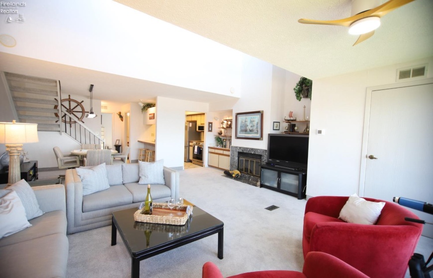 503 Lakeshore Drive, Port Clinton, 43452, 2 Bedrooms Bedrooms, ,2 BathroomsBathrooms,Residential,For Sale,Lakeshore,20254184