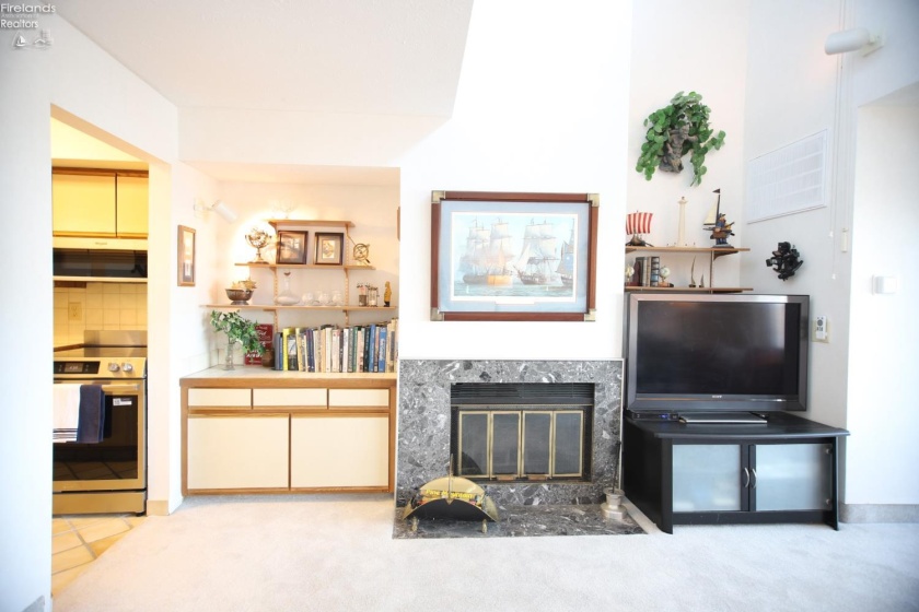 503 Lakeshore Drive, Port Clinton, 43452, 2 Bedrooms Bedrooms, ,2 BathroomsBathrooms,Residential,For Sale,Lakeshore,20254184