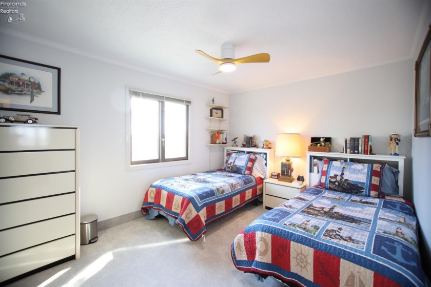 503 Lakeshore Drive, Port Clinton, 43452, 2 Bedrooms Bedrooms, ,2 BathroomsBathrooms,Residential,For Sale,Lakeshore,20254184