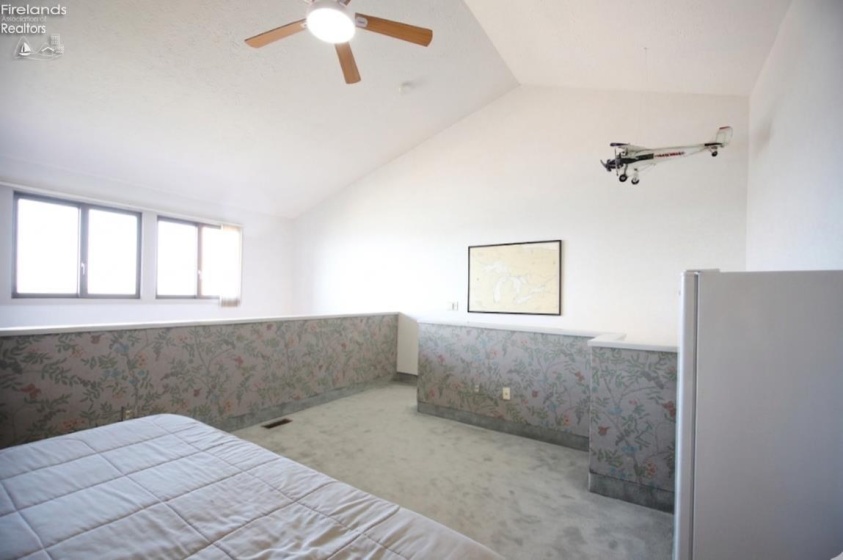 503 Lakeshore Drive, Port Clinton, 43452, 2 Bedrooms Bedrooms, ,2 BathroomsBathrooms,Residential,For Sale,Lakeshore,20254184