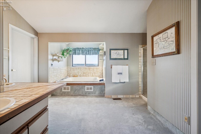 503 Lakeshore Drive, Port Clinton, 43452, 2 Bedrooms Bedrooms, ,2 BathroomsBathrooms,Residential,For Sale,Lakeshore,20254184