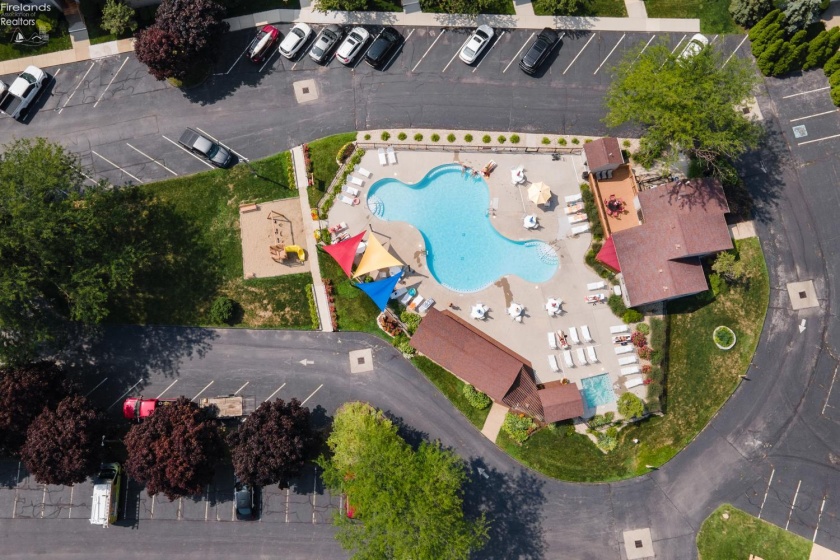 503 Lakeshore Drive, Port Clinton, 43452, 2 Bedrooms Bedrooms, ,2 BathroomsBathrooms,Residential,For Sale,Lakeshore,20254184