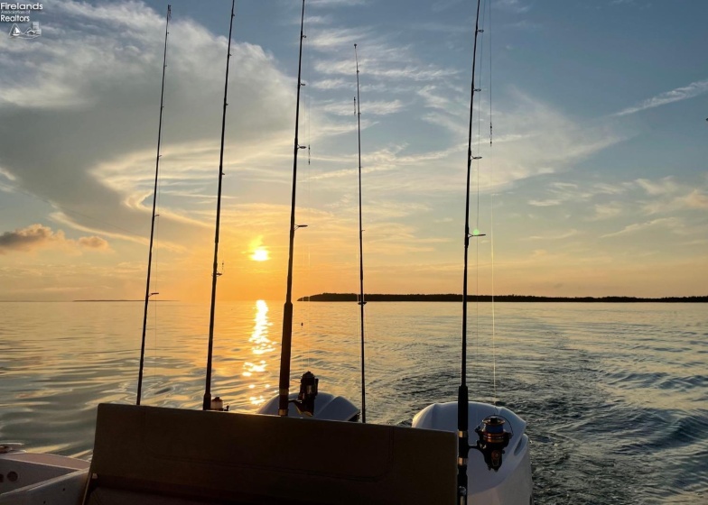 503 Lakeshore Drive, Port Clinton, 43452, 2 Bedrooms Bedrooms, ,2 BathroomsBathrooms,Residential,For Sale,Lakeshore,20254184