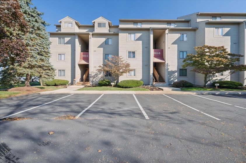 503 Lakeshore Drive, Port Clinton, 43452, 2 Bedrooms Bedrooms, ,2 BathroomsBathrooms,Residential,For Sale,Lakeshore,20254184