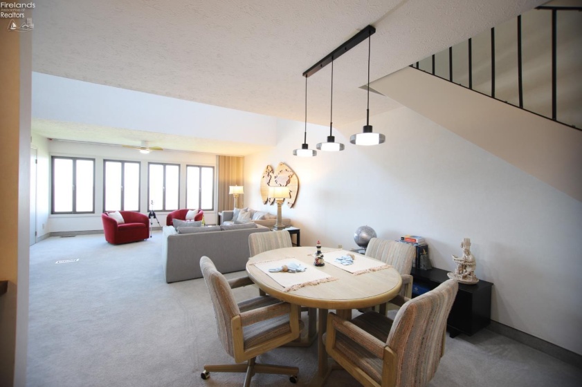 503 Lakeshore Drive, Port Clinton, 43452, 2 Bedrooms Bedrooms, ,2 BathroomsBathrooms,Residential,For Sale,Lakeshore,20254184