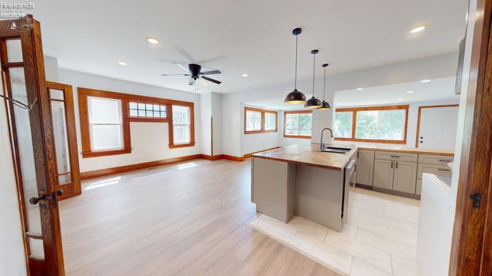 1021 Sandusky Street, Bucyrus, 44820, 4 Bedrooms Bedrooms, ,3 BathroomsBathrooms,Residential,For Sale,Sandusky,20261461