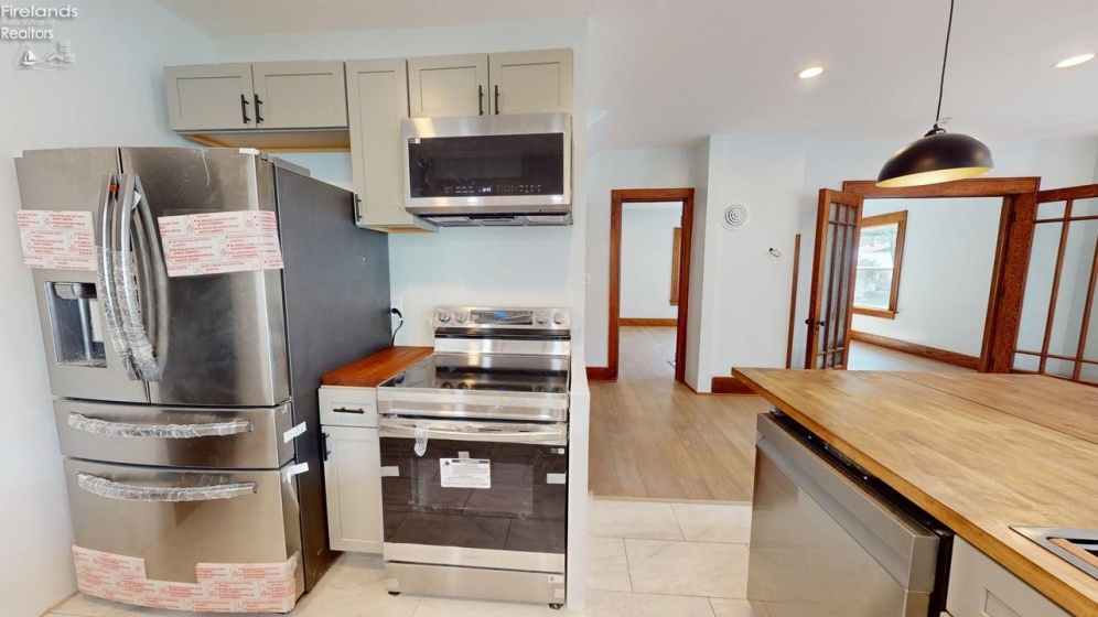 1021 Sandusky Street, Bucyrus, 44820, 4 Bedrooms Bedrooms, ,3 BathroomsBathrooms,Residential,For Sale,Sandusky,20261461