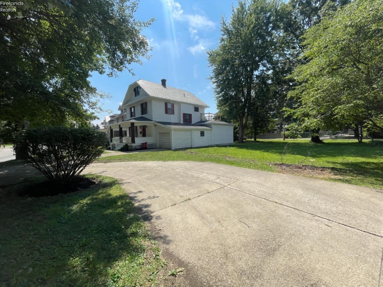 1021 Sandusky Street, Bucyrus, 44820, 4 Bedrooms Bedrooms, ,3 BathroomsBathrooms,Residential,For Sale,Sandusky,20261461