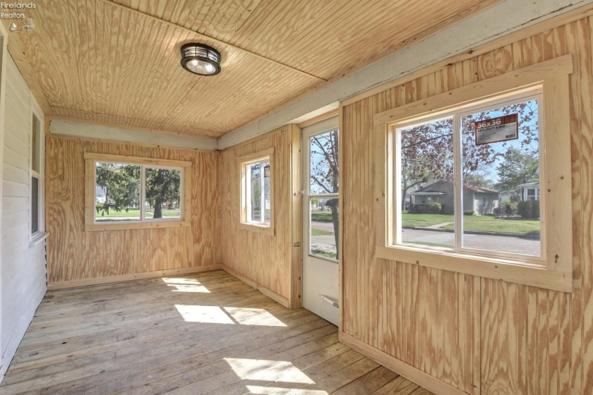 506 Washington Street, Port Clinton, 43452, 2 Bedrooms Bedrooms, ,1 BathroomBathrooms,Residential,For Sale,Washington,20261400