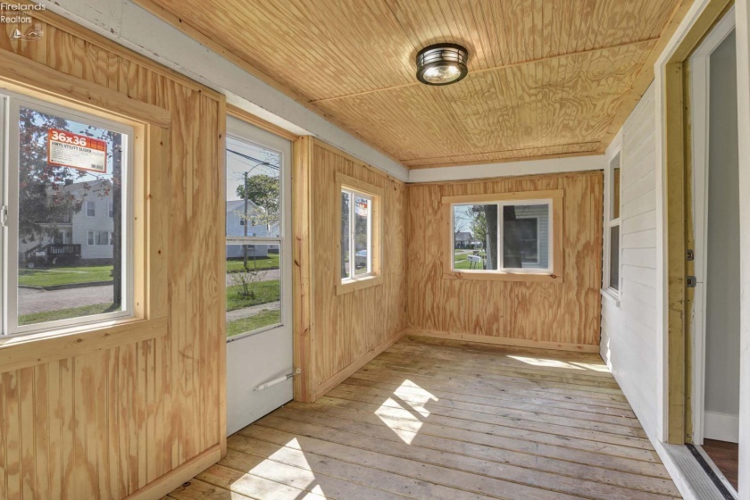 506 Washington Street, Port Clinton, 43452, 2 Bedrooms Bedrooms, ,1 BathroomBathrooms,Residential,For Sale,Washington,20261400