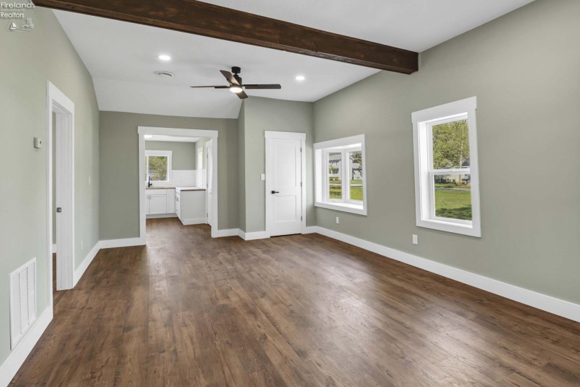 506 Washington Street, Port Clinton, 43452, 2 Bedrooms Bedrooms, ,1 BathroomBathrooms,Residential,For Sale,Washington,20261400