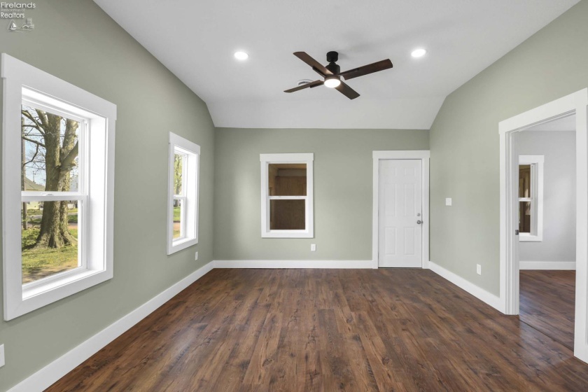 506 Washington Street, Port Clinton, 43452, 2 Bedrooms Bedrooms, ,1 BathroomBathrooms,Residential,For Sale,Washington,20261400