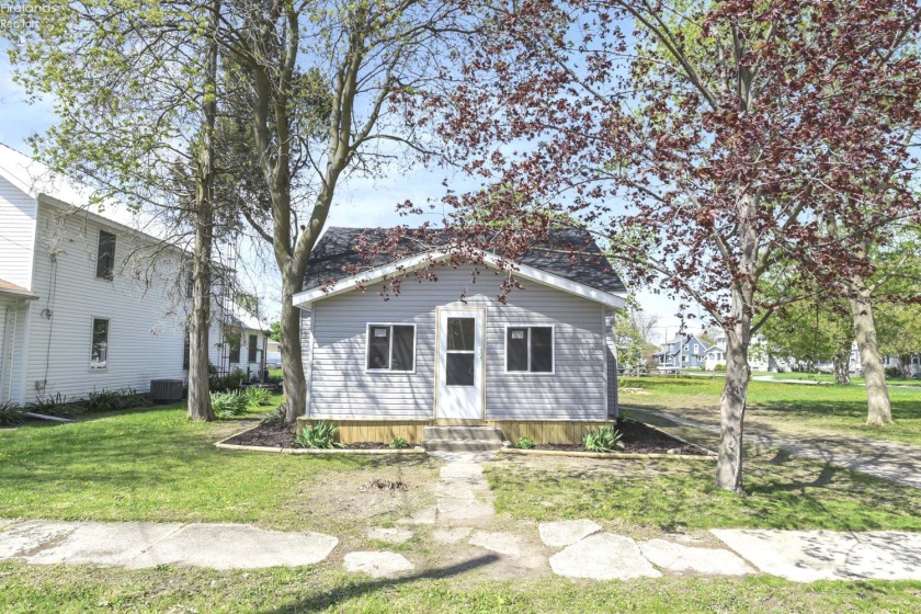 506 Washington Street, Port Clinton, 43452, 2 Bedrooms Bedrooms, ,1 BathroomBathrooms,Residential,For Sale,Washington,20261400