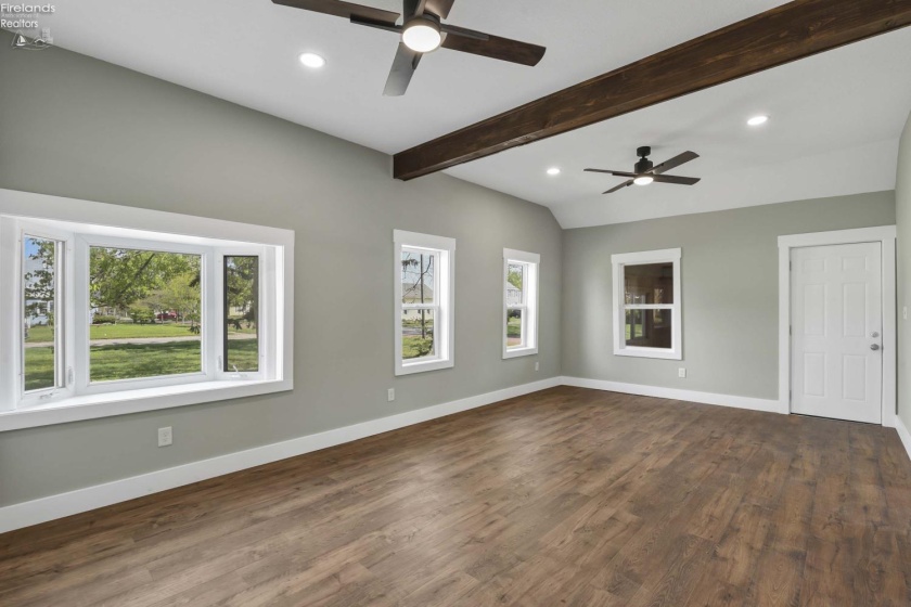 506 Washington Street, Port Clinton, 43452, 2 Bedrooms Bedrooms, ,1 BathroomBathrooms,Residential,For Sale,Washington,20261400