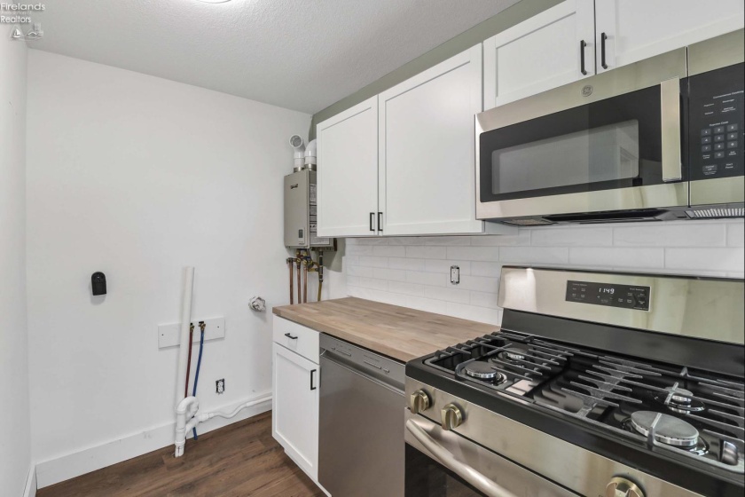 506 Washington Street, Port Clinton, 43452, 2 Bedrooms Bedrooms, ,1 BathroomBathrooms,Residential,For Sale,Washington,20261400