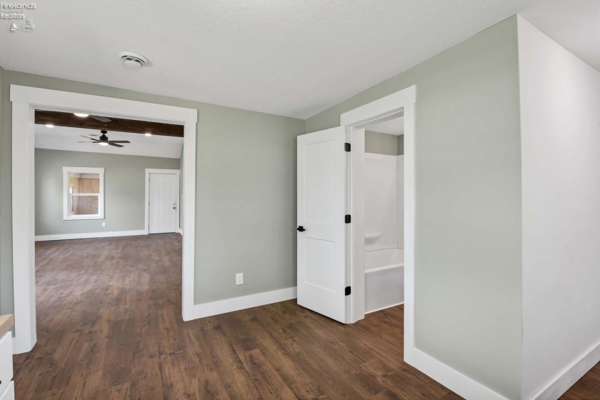 506 Washington Street, Port Clinton, 43452, 2 Bedrooms Bedrooms, ,1 BathroomBathrooms,Residential,For Sale,Washington,20261400