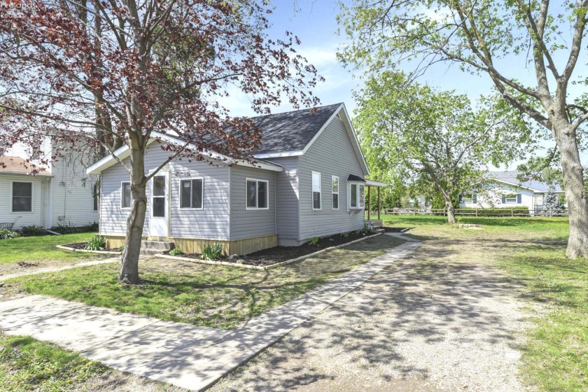 506 Washington Street, Port Clinton, 43452, 2 Bedrooms Bedrooms, ,1 BathroomBathrooms,Residential,For Sale,Washington,20261400