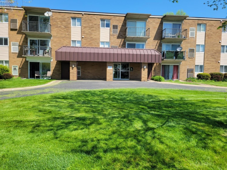 1305 Lake Wilmer Drive, Sandusky, 44870, 2 Bedrooms Bedrooms, ,1 BathroomBathrooms,Residential,For Sale,Lake Wilmer,20261404