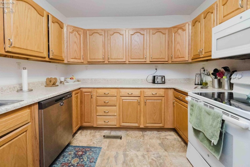 136 Lincoln Street, Lindsey, 43442, 4 Bedrooms Bedrooms, ,2 BathroomsBathrooms,Residential,For Sale,Lincoln,20261469