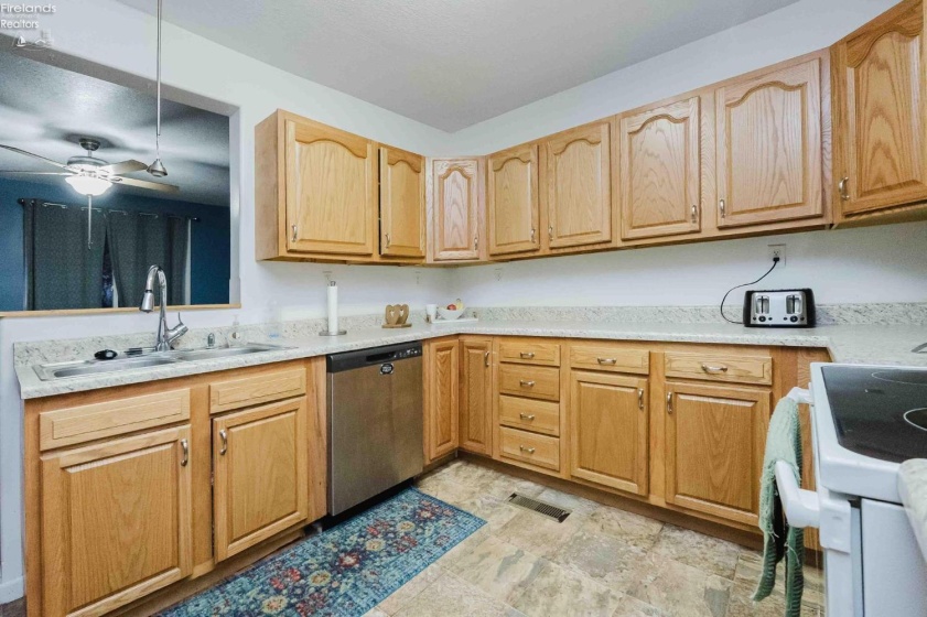 136 Lincoln Street, Lindsey, 43442, 4 Bedrooms Bedrooms, ,2 BathroomsBathrooms,Residential,For Sale,Lincoln,20261469